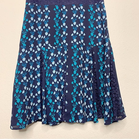 Draper James Meadow Vines Lace Fit & Flare Dress in Nassau Navy Size 4 $285 - Picture 6 of 10